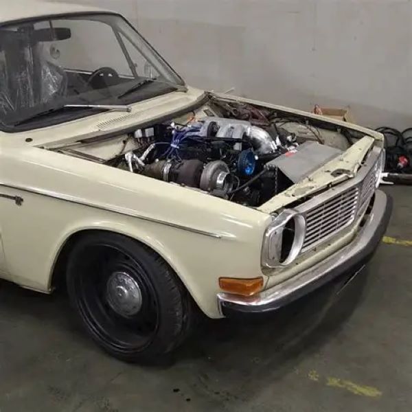 Volvo 142