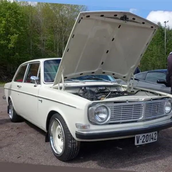 Volvo 142